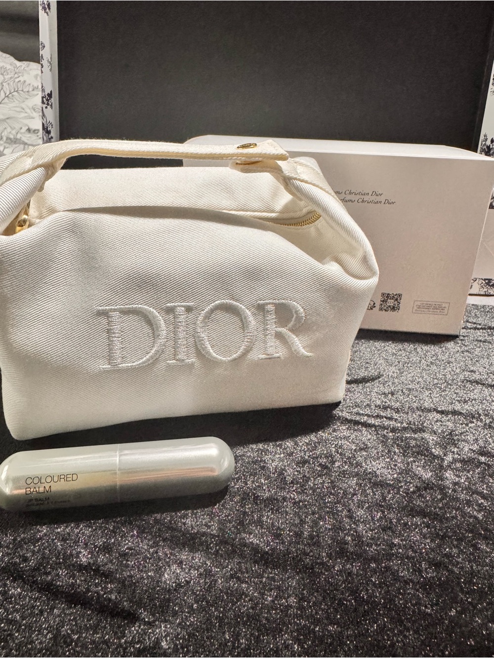 Dior GWP White Embroidered Logo Canvas Cosmetic Pouch - Picture 4 of 9